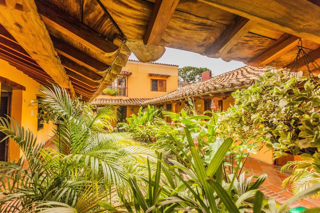 La Casa Amarilla Bed & Breakfast Mompos Exterior photo