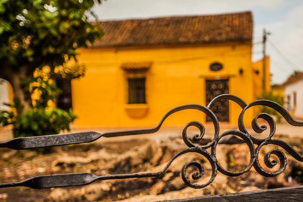 La Casa Amarilla Bed & Breakfast Mompos Exterior photo