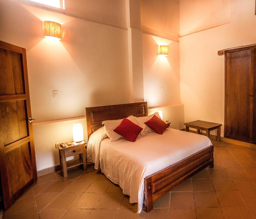 La Casa Amarilla Bed & Breakfast Mompos Exterior photo