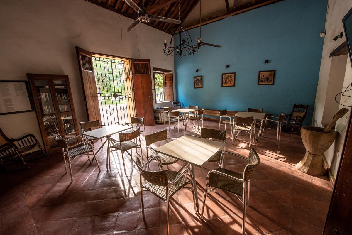 La Casa Amarilla Bed & Breakfast Mompos Exterior photo