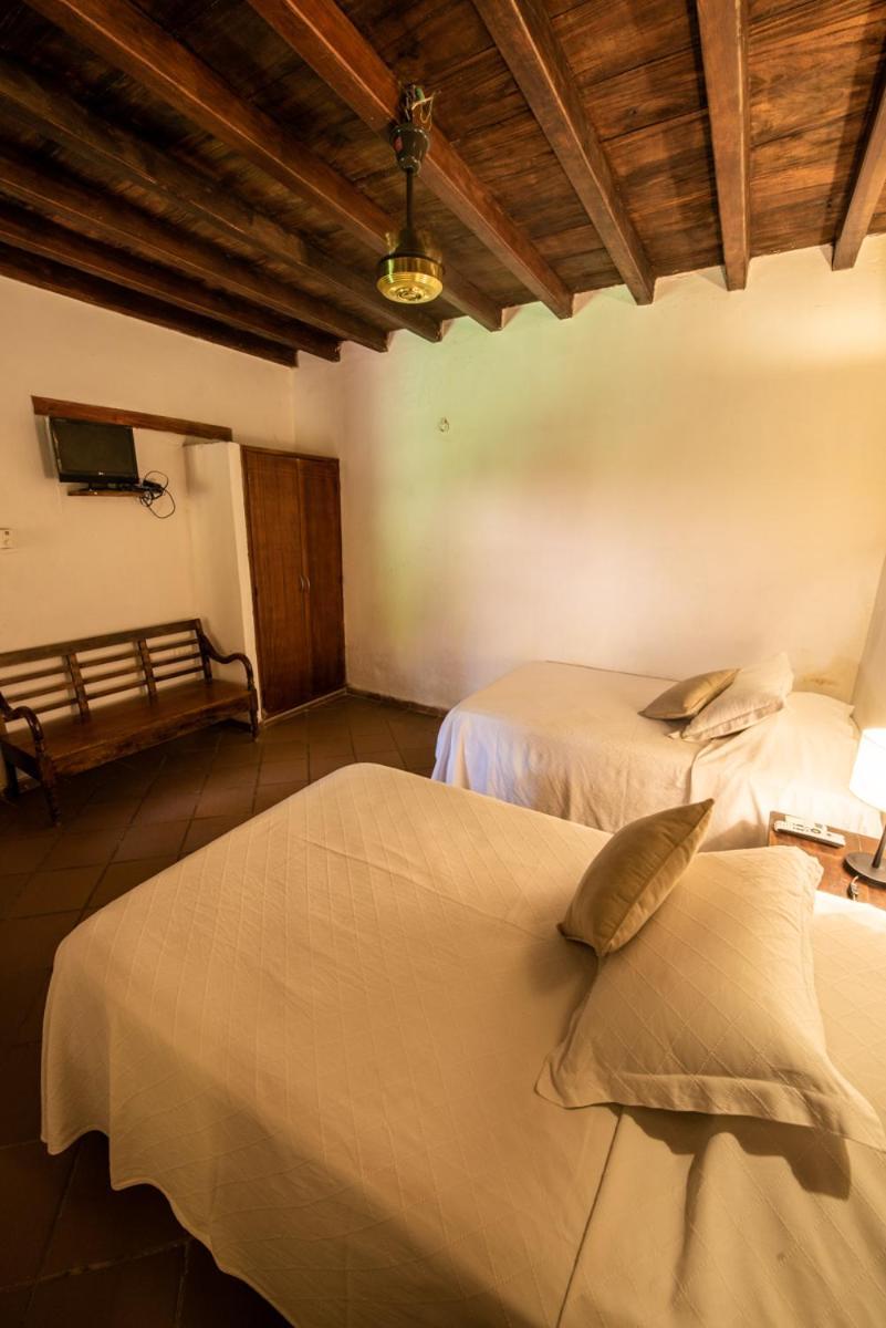 La Casa Amarilla Bed & Breakfast Mompos Exterior photo