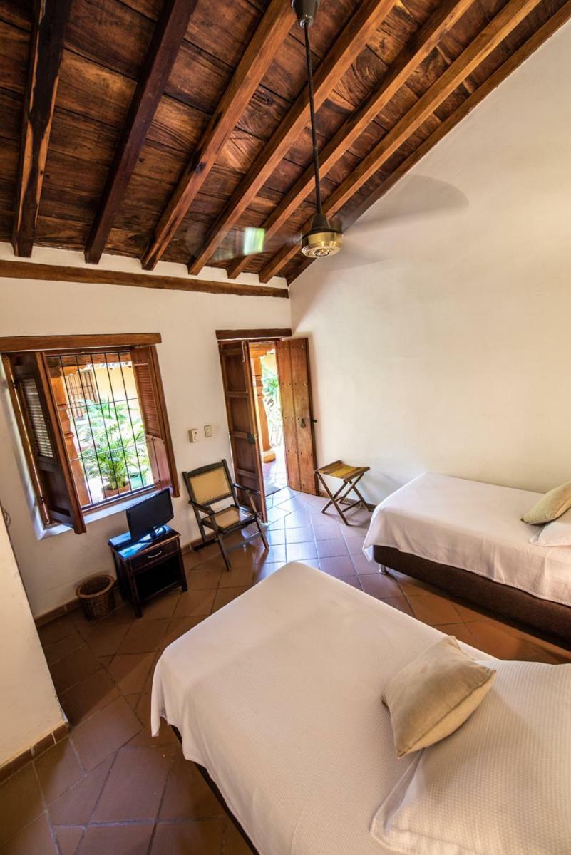 La Casa Amarilla Bed & Breakfast Mompos Exterior photo